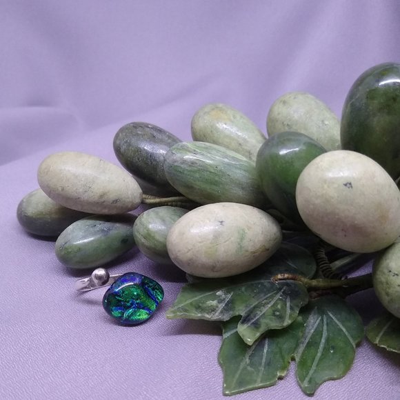 Dichroic Glass Cabochon Ring of Blues & Greens, Silver Tone Band Size 5 1/2 - Picture 3 of 7